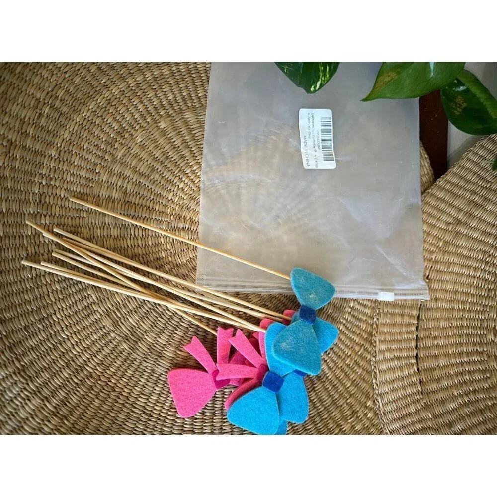 Felt Bow Photo Booth Props – Pink & Blue (10-Pack)